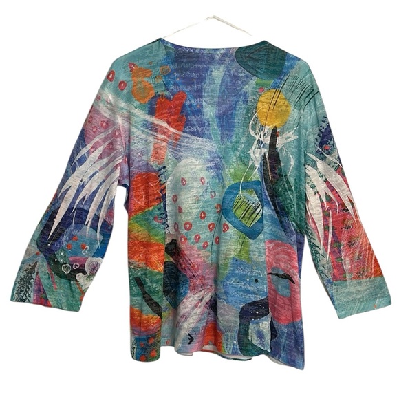 Jess & Jane Size XL Artsy Multi-colored V-neck Top - Picture 2 of 10